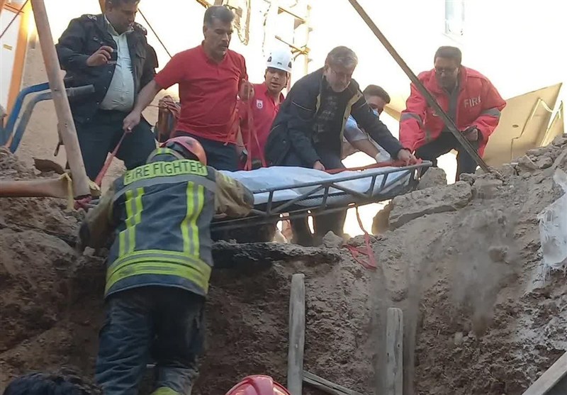 مرگ دلخراش کارگر ساختمانی بر اثر ریزش آوار در خیابان منتظری بیرجند