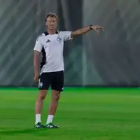 بازی مرگ و زندگی سرمربی عربستان