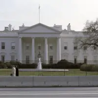 کاخ سفید رسانه‌ها را در «سالن ننگ» به صلیب کشید!