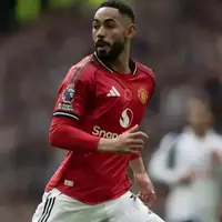 ممنون از هواداران منچستر: هنوز دیوانه نشدهام!