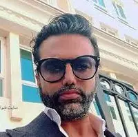 نیکبخت واحدی: آقای جواد خیابانی فامیل منو عوض کرد