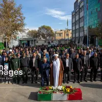  ​​​​​​​عکس/تدفین پیکر شهید گمنام در شرکت گاز استان کرمانشاه