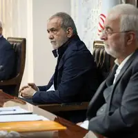 تاکید رئیس‌جمهور بر تلاش برای تغییر جدی سوخت خودروهای عمومی و خصوصی 