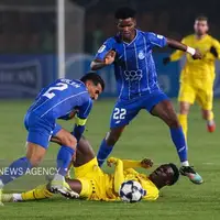 لطیفی: استقلال در زمین بزرگتر ندارد