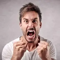  کسانی که عصبانی هستند این روایت امام صادق(ع) را بشنوند!