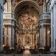 محراب بزرگ کلیسای Sant inazio در ایتالیا 