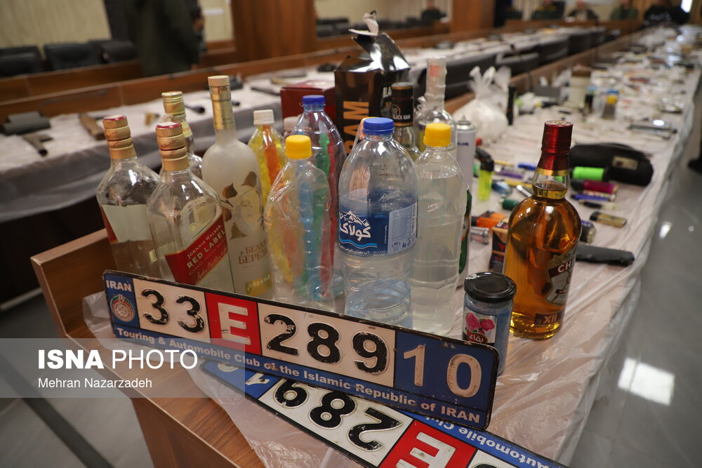 رونمایی از کشفیات گشت‌ و ایست بازرسی سپاه - تبریز