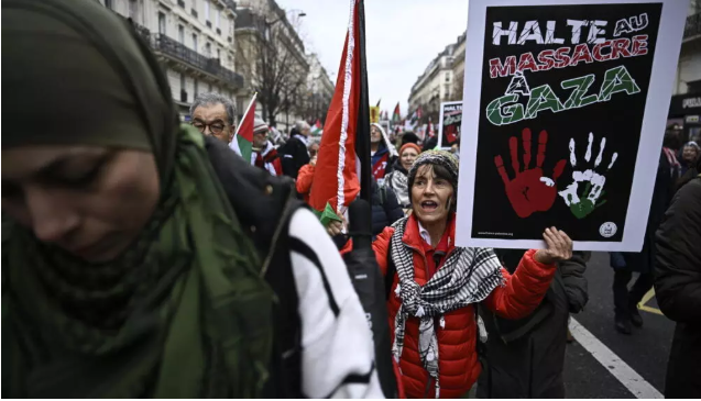 دهها هزار نفر در پاریس در حمایت از ساکنان غزه راهپیمایی کردند