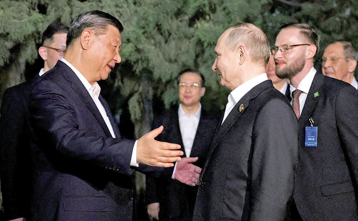 وال استریت ژورنال: چرا روسیه و چین از ونزوئلای در معرض حمله آمریکا حمایت نمیکنند؟