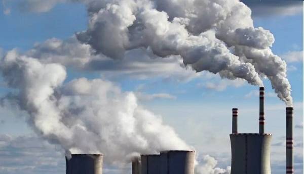 محیط‌زیست اصفهان ۲۲۷۰ پایش شبانه‌روزی انجام داد؛ پلمب یک واحد آلاینده