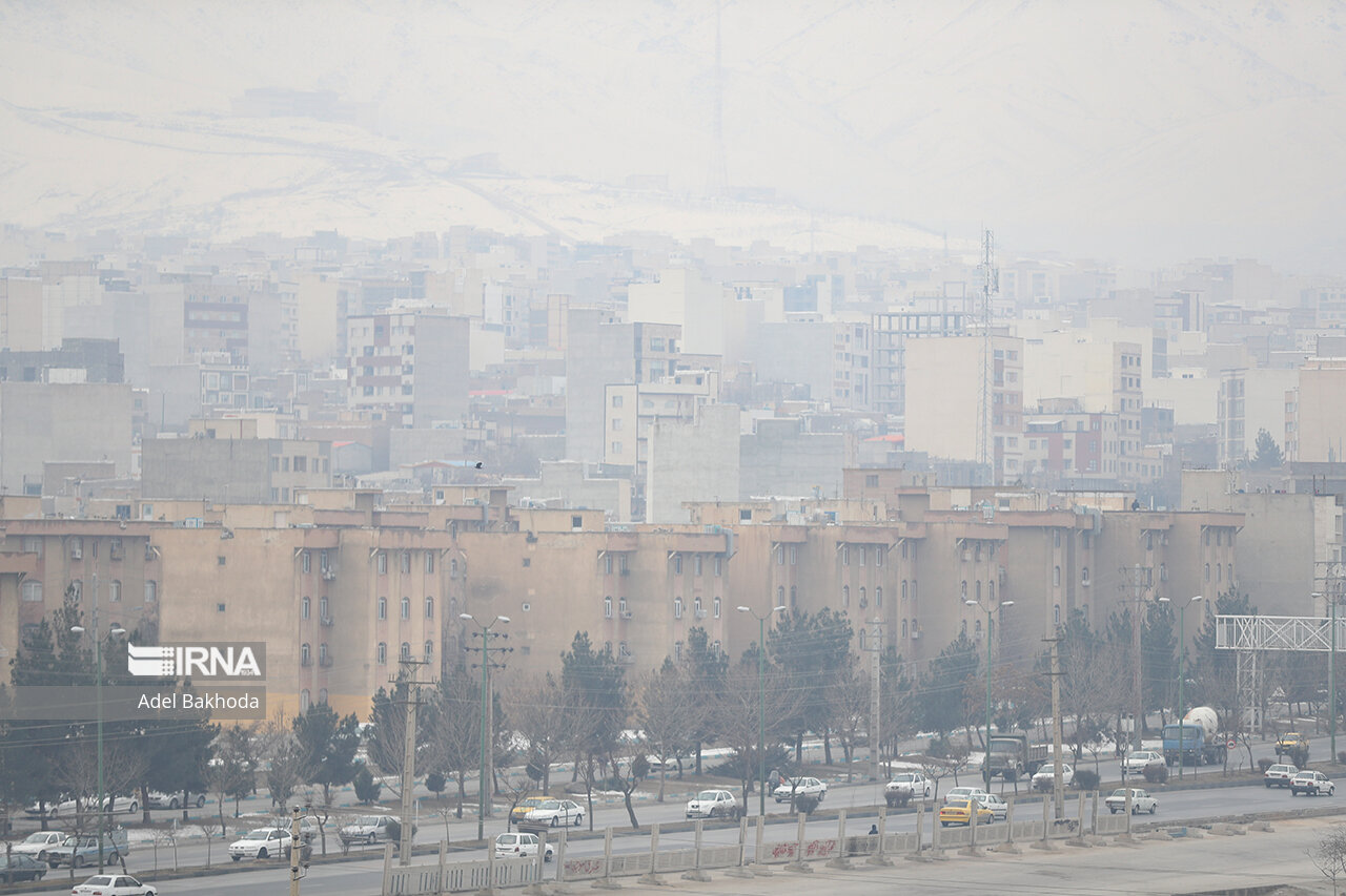 افزایش غلظت آلاینده ها در همدان؛ بارش های پراکنده در راه است