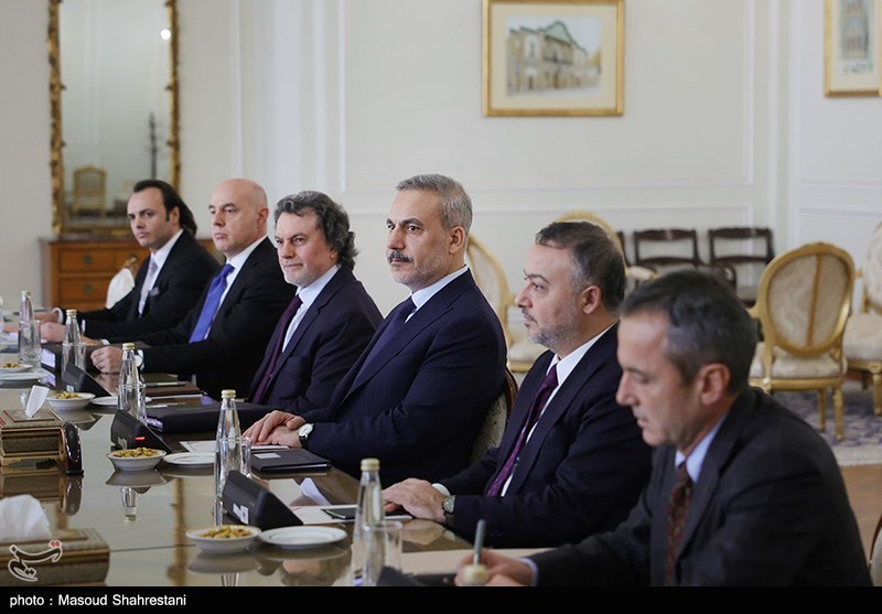 عکس/دیدار وزرای امور خارجه ایران و ترکیه