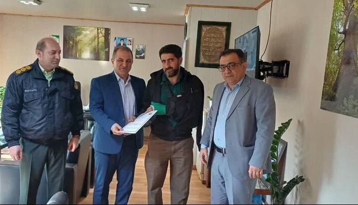 جنگلبان آسیبدیده در حادثه آتشسوزی الیت تقدیر شد