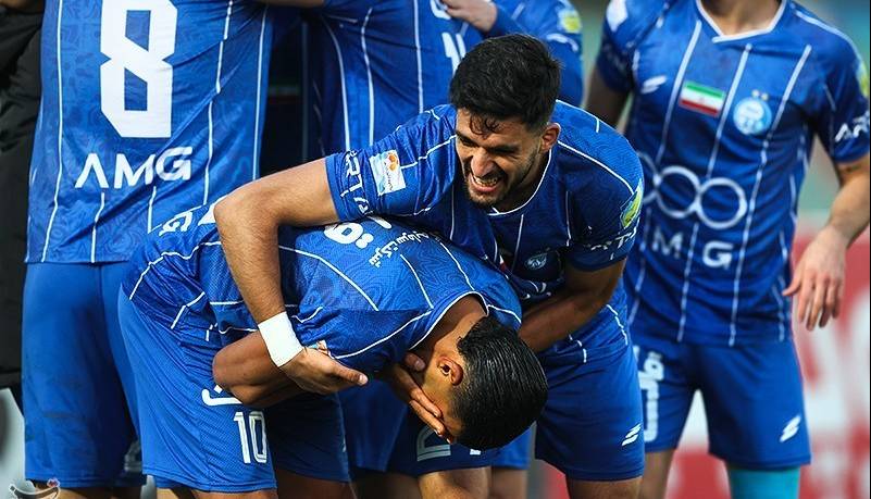 صدر آبی شد؛ آدان استقلال را با پیروزی به دربی رساند