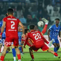 دیدار تیم‌های استقلال و فولاد