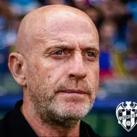 سرمربی لوانته اخراج شد