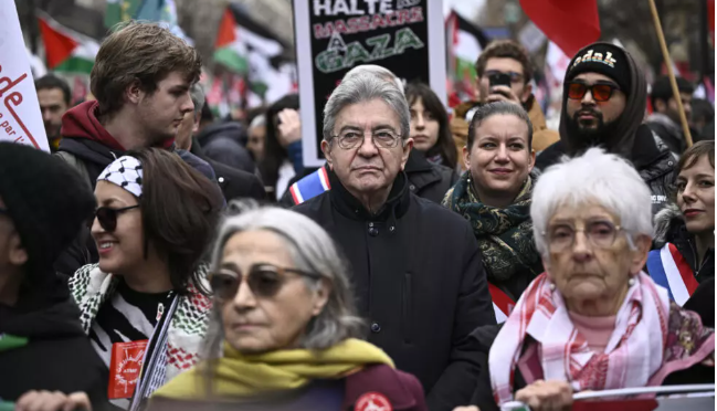 دهها هزار نفر در پاریس در حمایت از ساکنان غزه راهپیمایی کردند