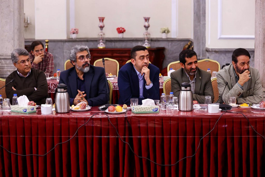 عکس/ نشست قالیباف با مدیران رسانه‌های کشور 