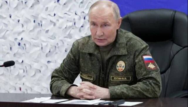بازدید پوتین از مقر فرماندهی عملیات نظامی ویژه