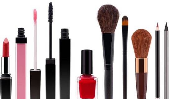 هشدار درباره خطرهای مواد آرایشی چشم و سرمههای غیراستاندارد