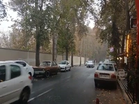 نم باران پاییزی خیابان‌های کرج را خیس کرد