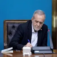 تجلیل رئیس‌جمهور از یک معلم قزوینی