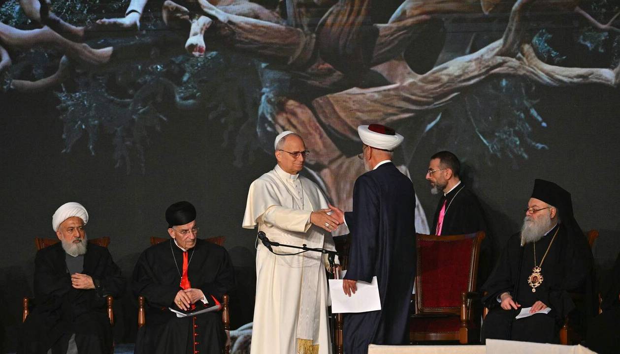 پاپ: ترس و بی اعتمادی در لبنان حرف آخر را نمی‌زند