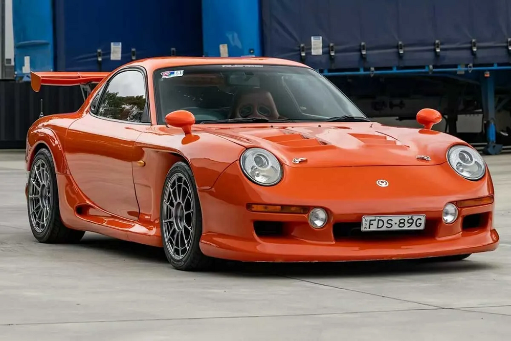 تبدیل مزدا RX-7 به پورشه با کیت بدنه عجیب!