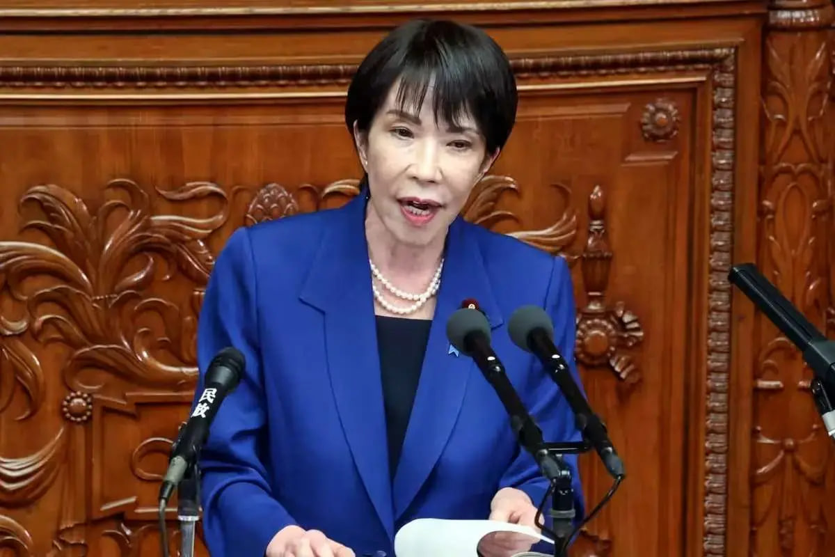 نخست وزیر جدید ژاپن: همه باید مثل اسب کار کنند!