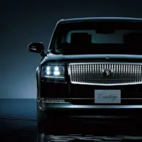 معرفی تویوتا سنچوری ۲۰۲۶ با به‌روزرسانی ایمنی و قیمت ۱۵۰ هزار دلاری