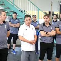 سه مربی تیم ملی، تماشاگر دربی 106