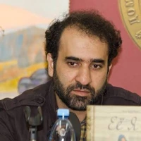 پزشک معتمد خانواده رضا امیرخانی: صبوری کنید و امیدوار باشید/ فعلا نمی‌توان نظر قطعی داد