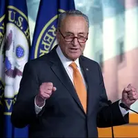 سناتور ارشد آمریکایی: ترامپ مخفیانه در حال برنامه‌ریزی جنگ علیه ونزوئلاست