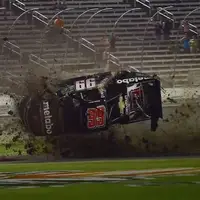 تصادف وحشتناک در مسابقه اتومبیلرانی در آرژانتین