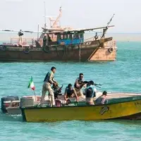 توقیف ۱۲ شناور حامل سوخت قاچاق در آب‌های دریای عمان 