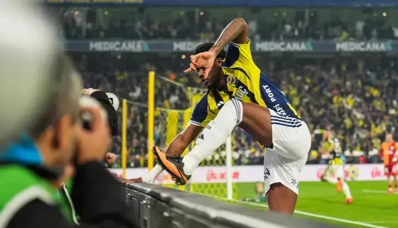 شادی گل زشت دوران، گالاتاسرای را به هم ریخت