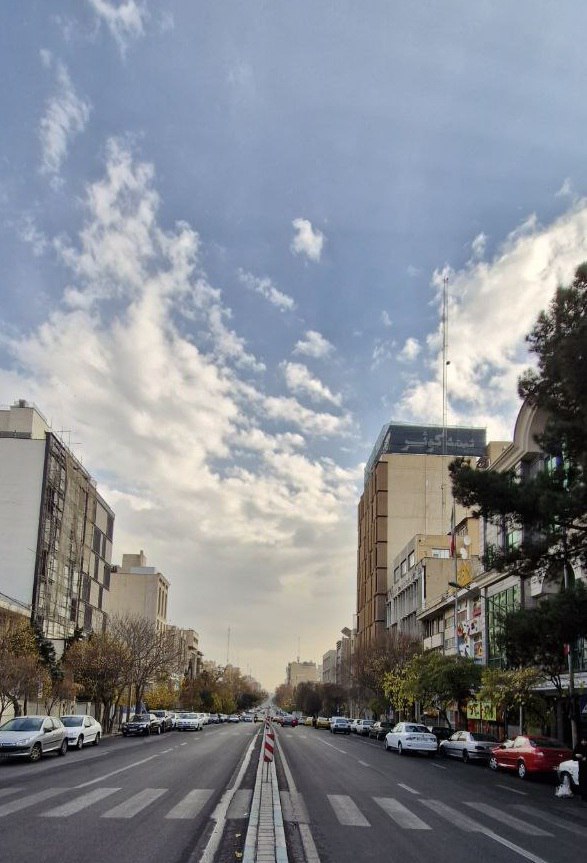 آسمان تهران بعد از باران بامدادی و پس از روزها آلودگی هوا