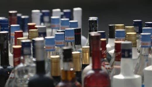 مسمومیت الکلی جان ۵ نفر را در ایرانشهر گرفت؛ هشدار درباره عوارض جبران‌ناپذیر