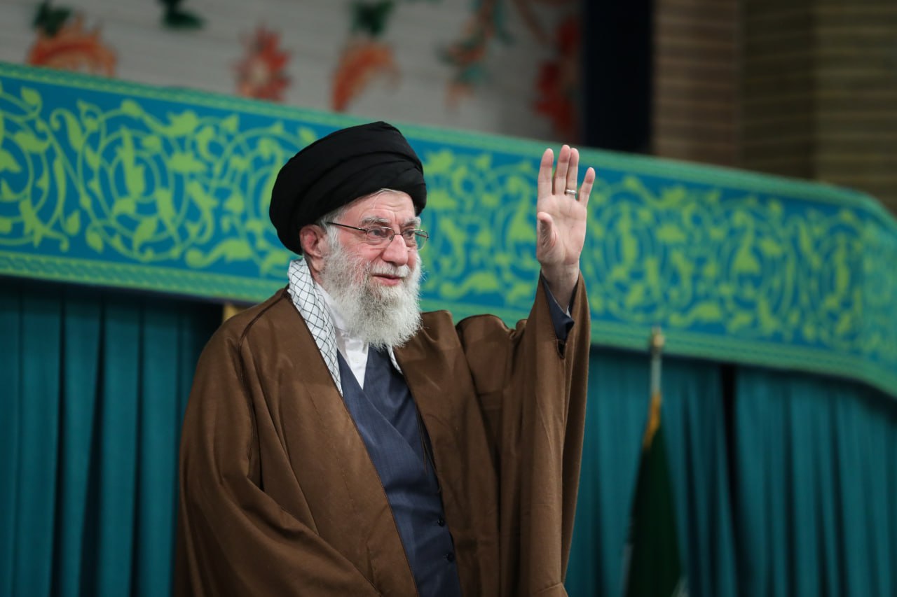 عکس/دیدار امروز هزاران نفر از زنان و دختران مناطق سراسر کشور با حضرت آیت‌الله خامنه‌ای