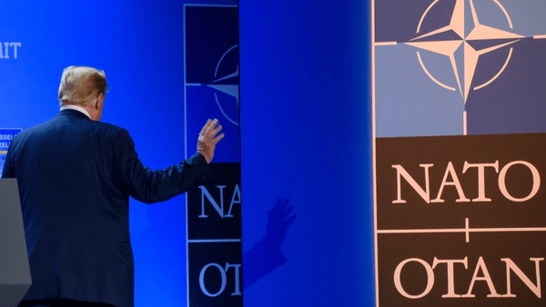 عضو ناتو: نظم لیبرال در حال مرگ است