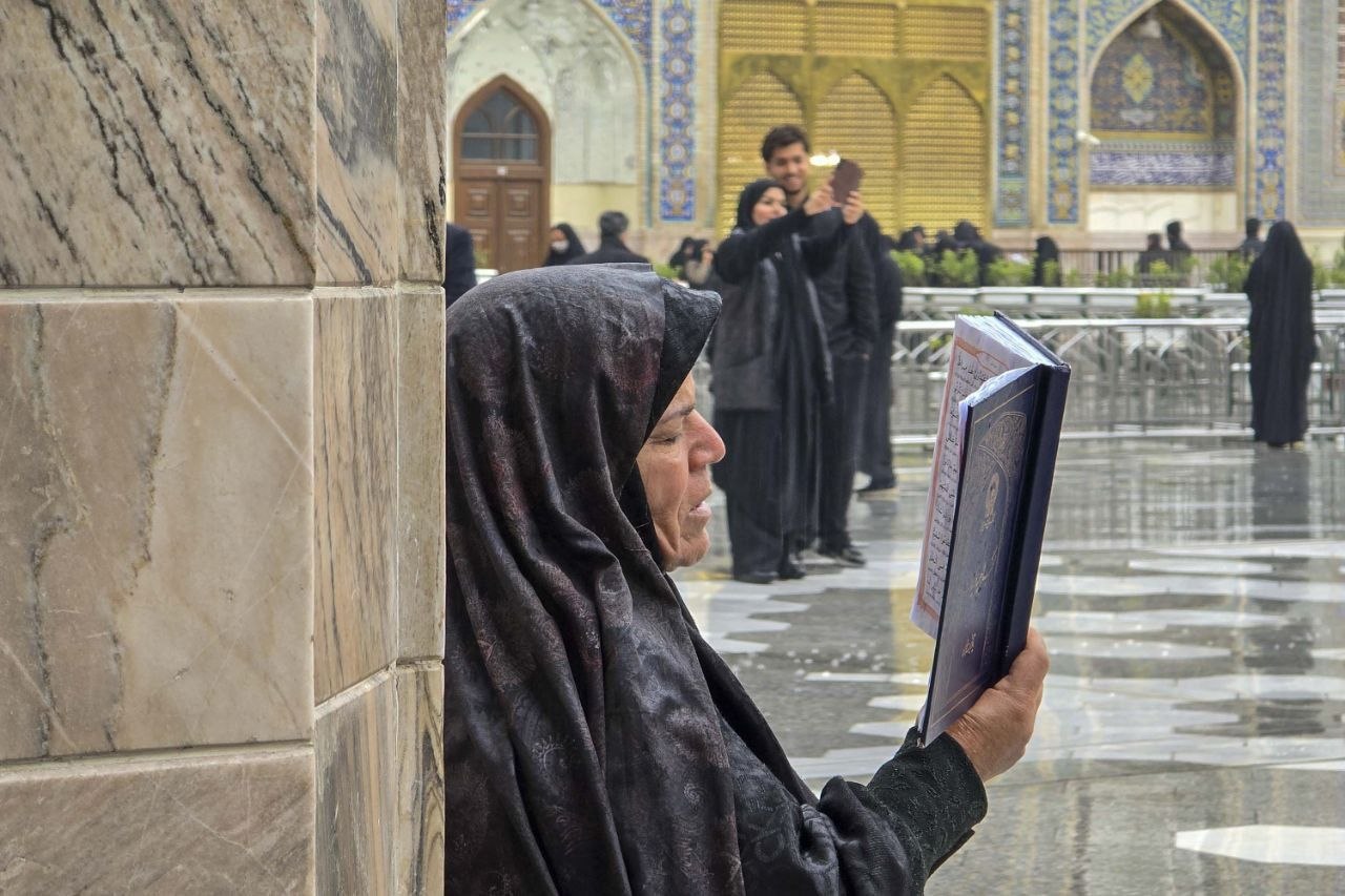 عکس/بارش رحمت الهی در صحن و سرای حرم امام رضا علیه‌السلام