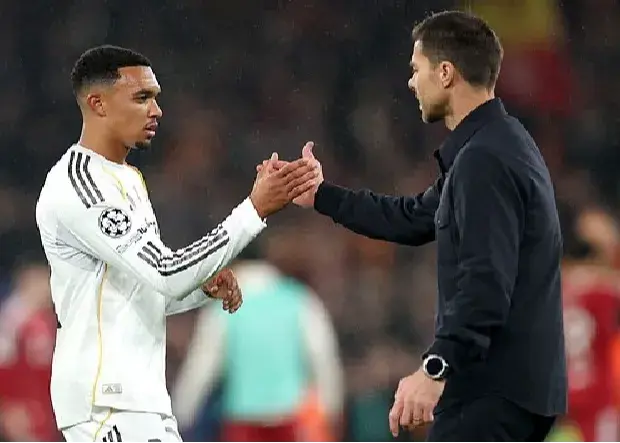 اسپانیا آرنولد را تکه‌ تکه کرد