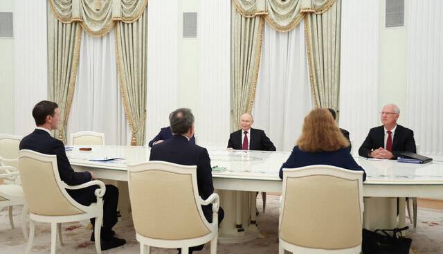 اوشاکوف: محتوای مذاکرات پوتین-ویتکاف را فاش نمیکنیم