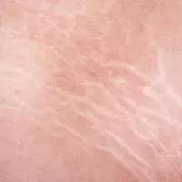 چطور از ترک‌های پوستی در سینه و ران جلوگیری کنیم؟