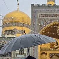 عکس/بارش رحمت الهی در صحن و سرای حرم امام رضا علیه‌السلام