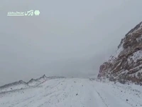 گردنه عسل‌کشان کوهرنگ سفیدپوش شد