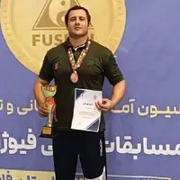 یک هرمزگانی نایب‌قهرمان پاورلیفتینگ آسیا شد