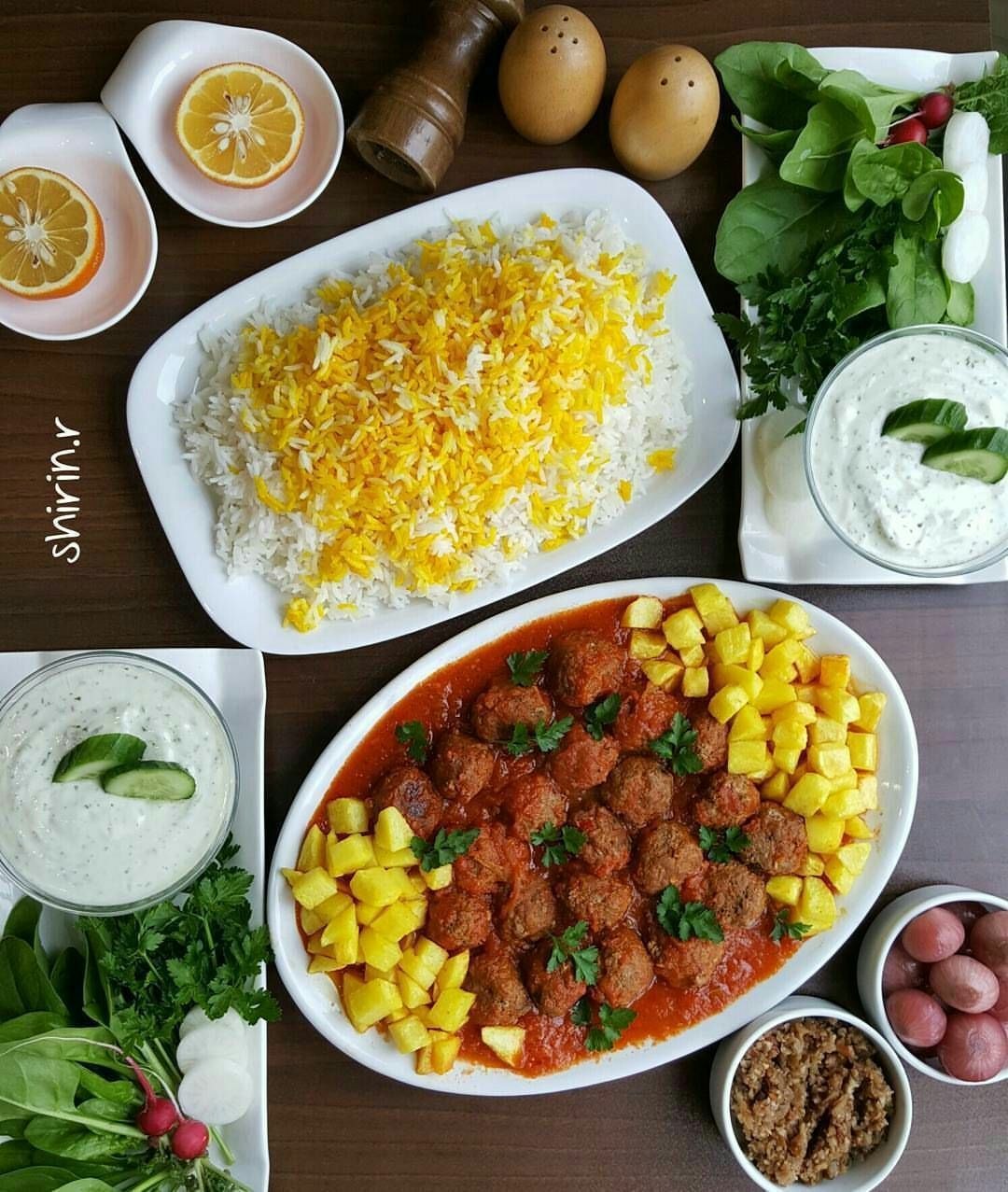 کوفته قلقلی در سس گوجه فرنگی 