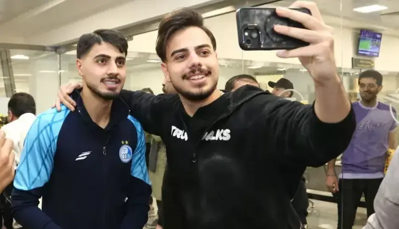 شور دربی مقابل هتل مشترک استقلال و پرسپولیس