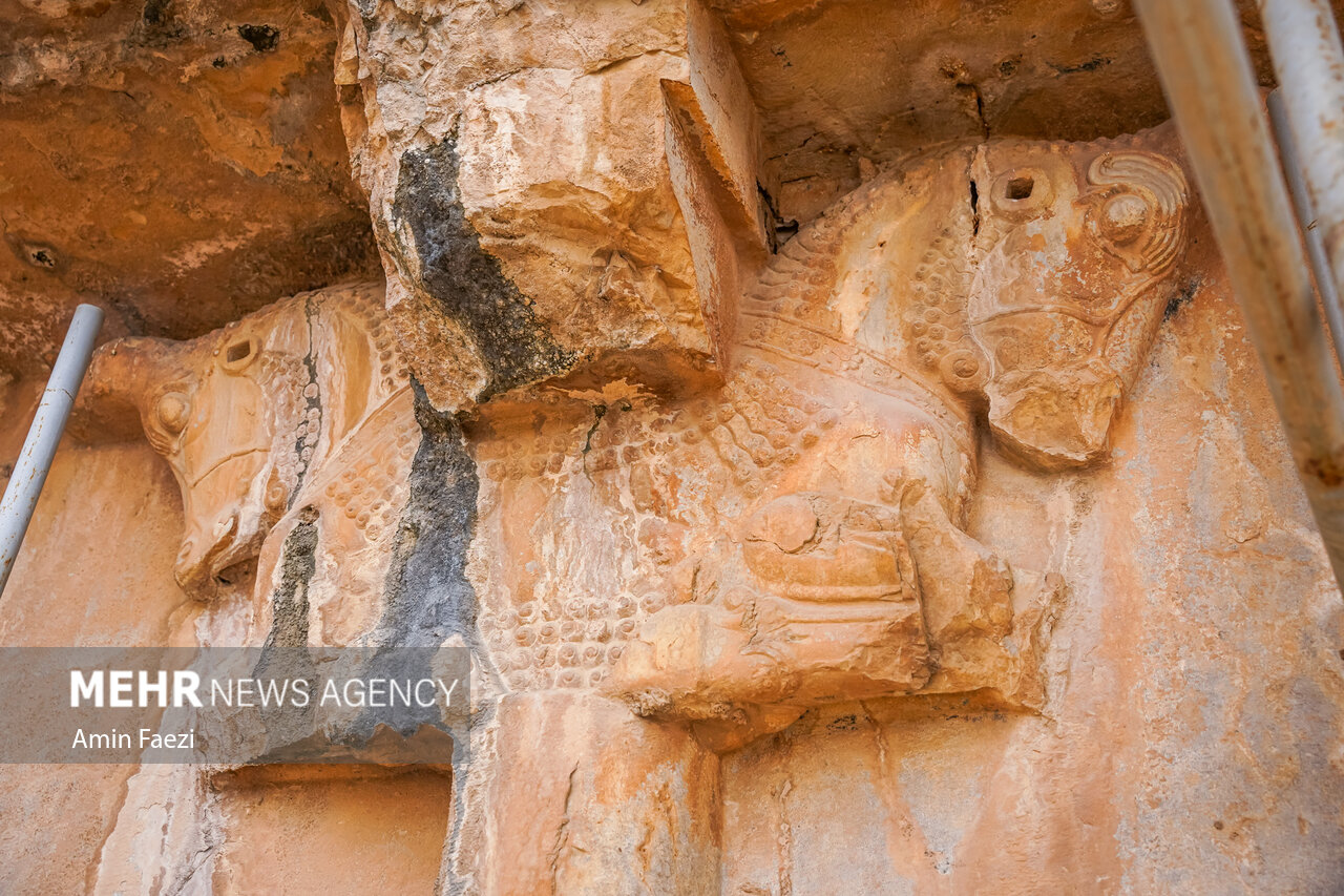 مرمت در حریم شاهان